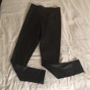 Stretch faux leather leggings